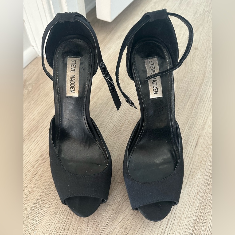 Steve Madden Black Women's Peeptoe Heels Size 6.5